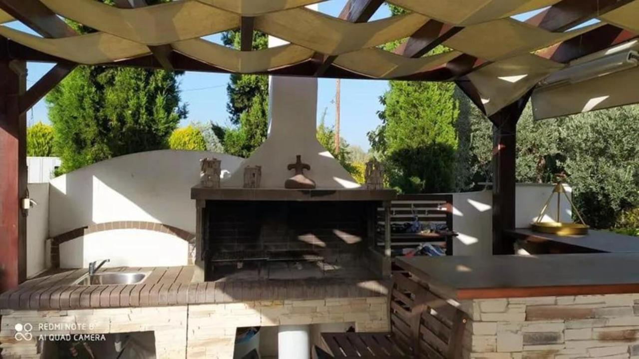 Luxurious 6 Bedroom Villa In A Great Location Chalkida Bagian luar foto